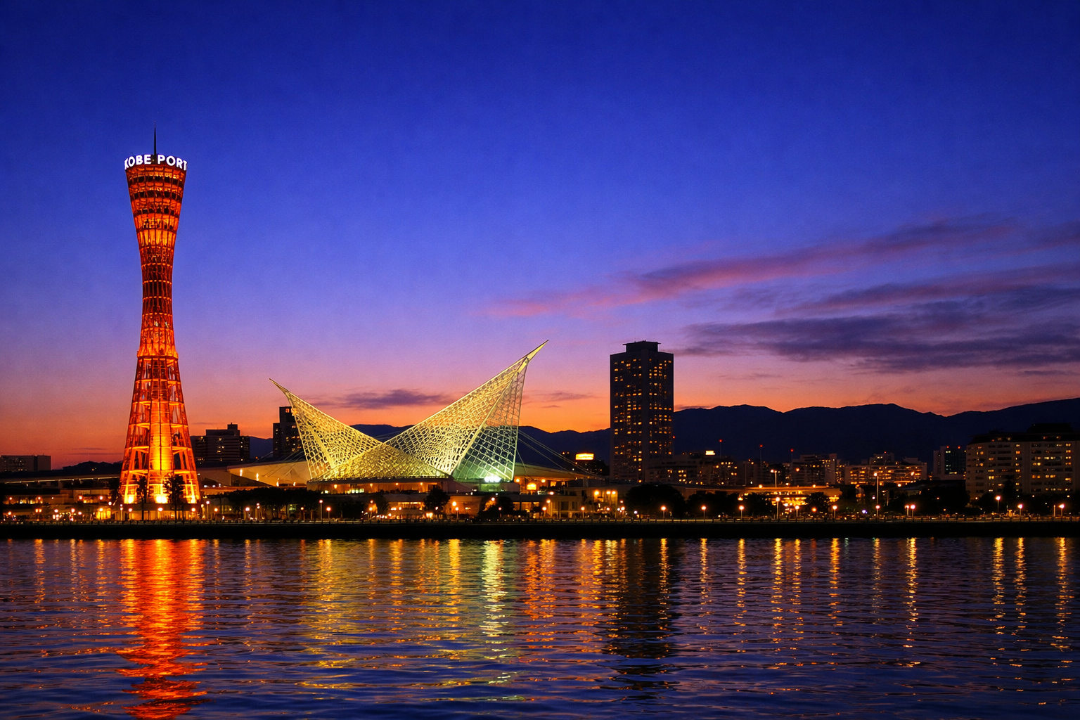 神戸ハーバーランドで夕暮れ時に海と空、ポートタワーを撮影した写真